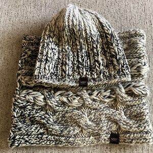 UGG Beanie and Scarf Set
